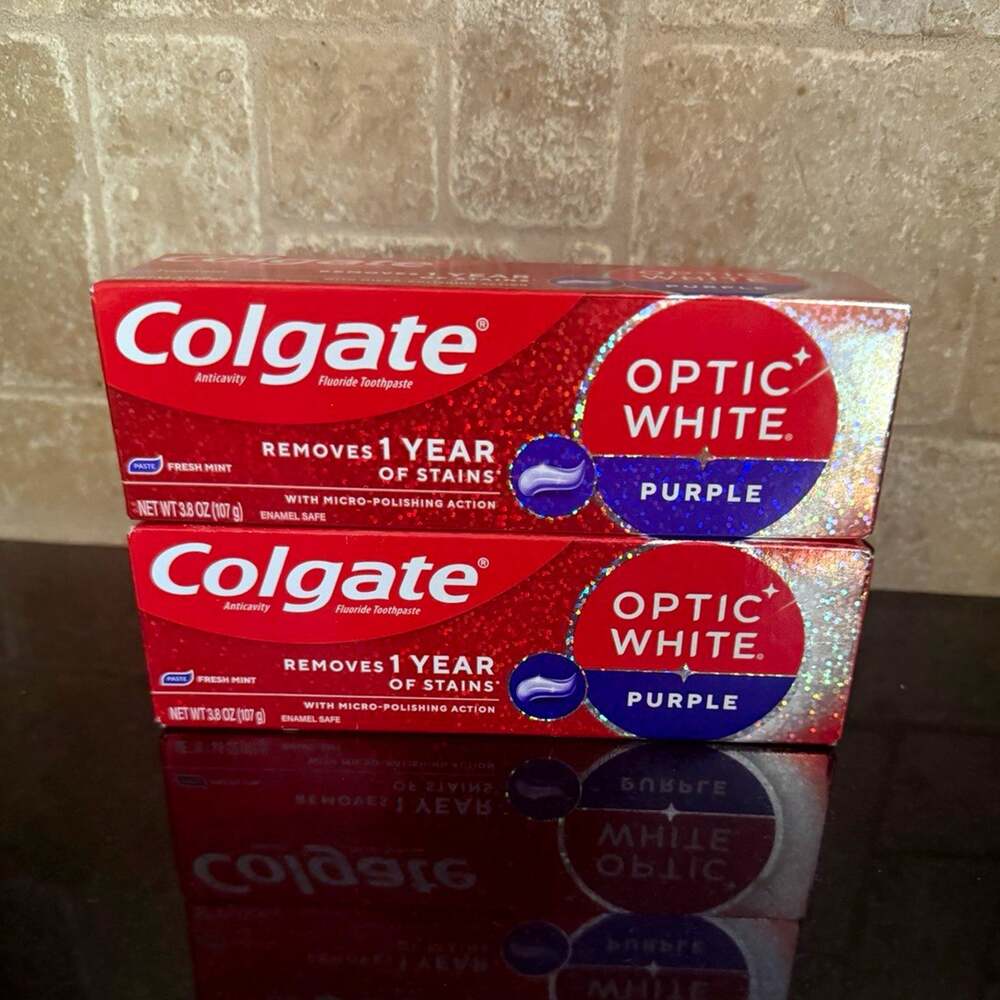 Colgate Optic White Purple Fluoride Toothpaste Fresh Mint Whitening 3.8 oz